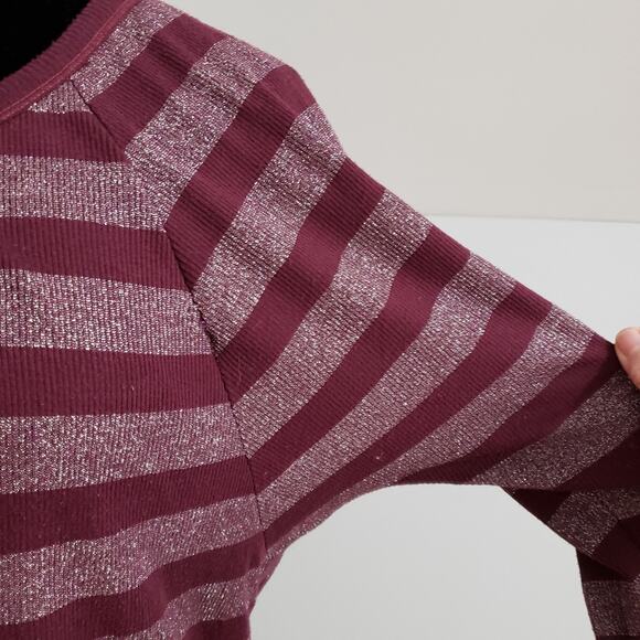 American Eagle AEO Burgundy & Silver Metallic Dolman Sleeve Top Medium - Picture 7 of 11